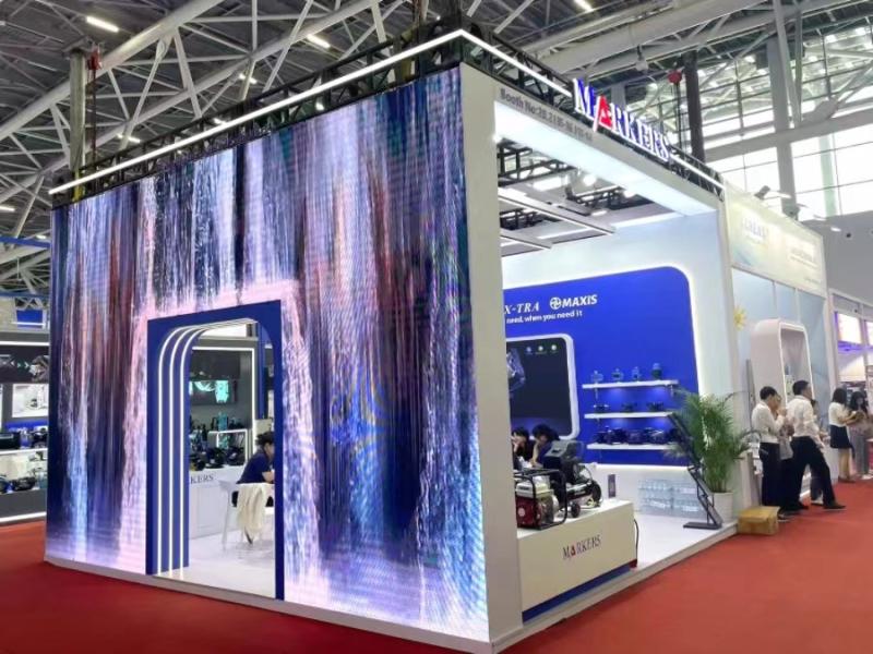 浙江青霄科技股份有限公司的第135屆獲獎(jiǎng)廣交會(huì)展位設(shè)計(jì)搭建圖片
