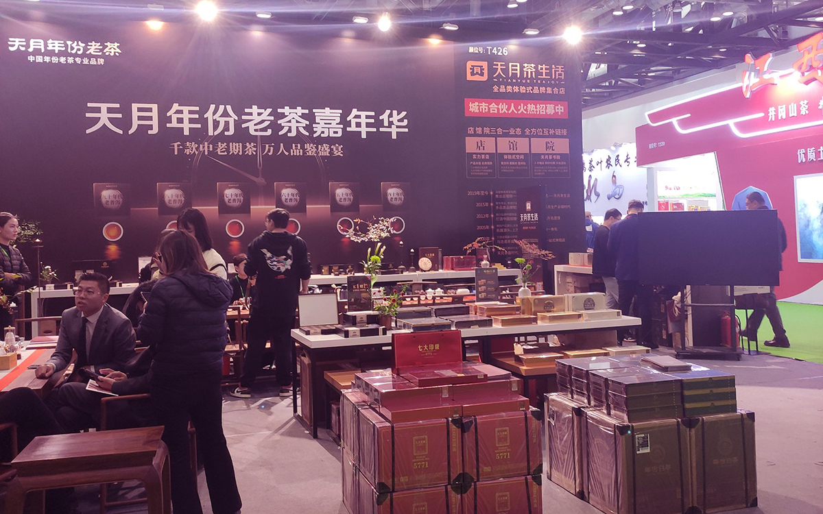 上海進(jìn)博會(huì)展臺(tái)設(shè)計(jì)搭建公司用設(shè)計(jì)語(yǔ)言講好故事，抓住觀眾眼球