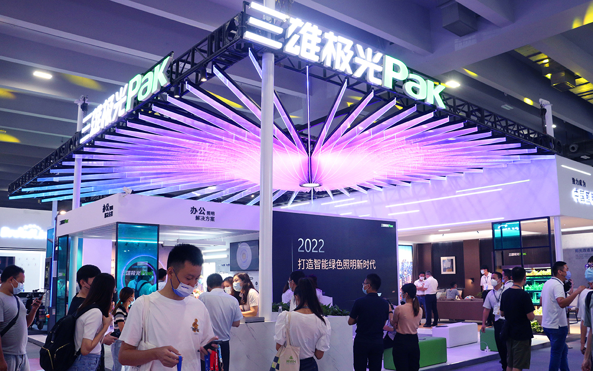 在展覽會(huì)展臺(tái)搭建中，平衡暖光和冷光的運(yùn)用